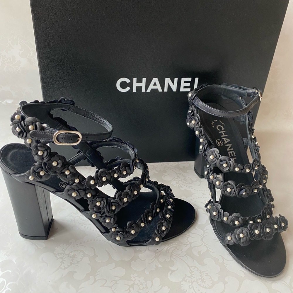 Chanel - Picture 2 of 7